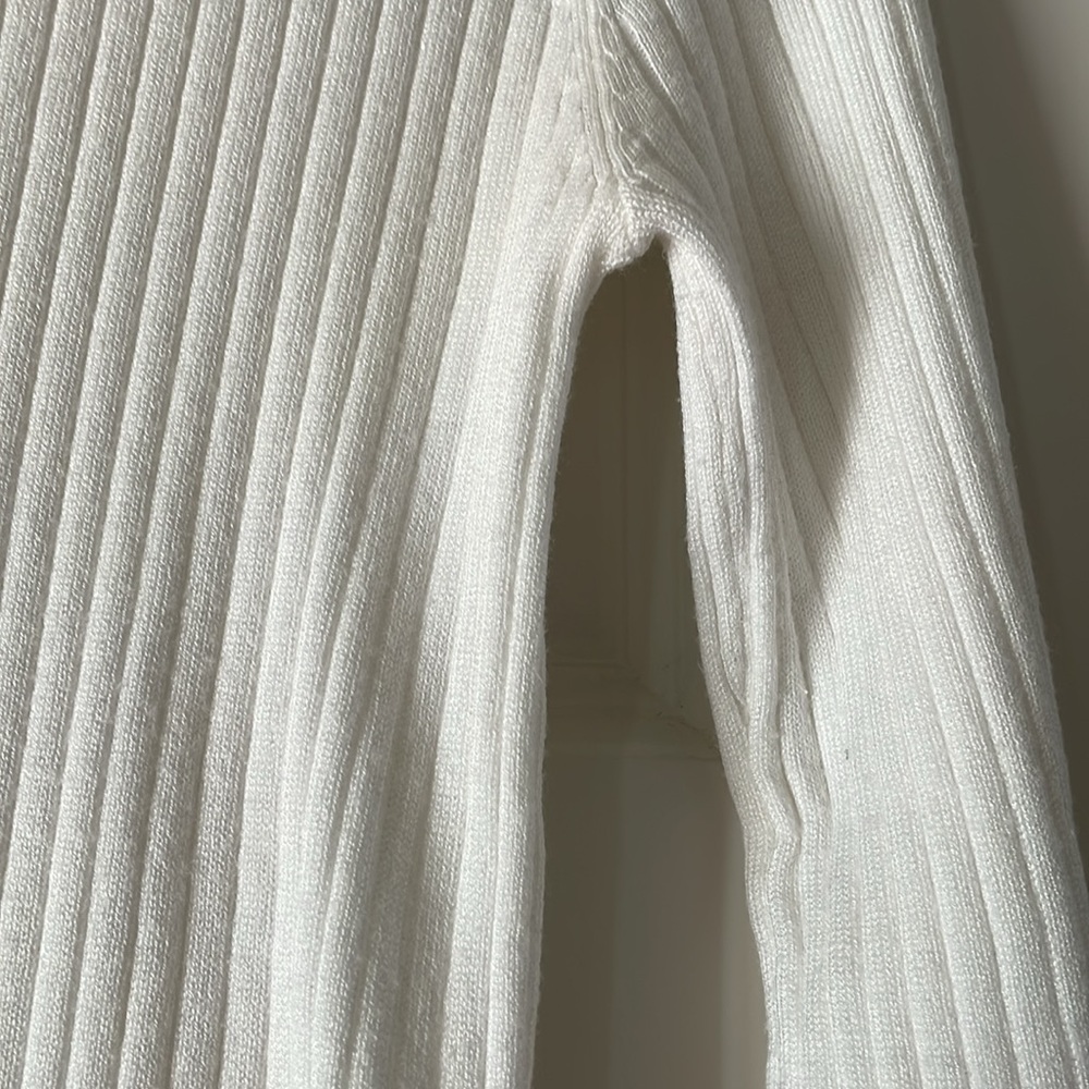 Forever 21 White Sweater NWOT - Picture 4 of 8